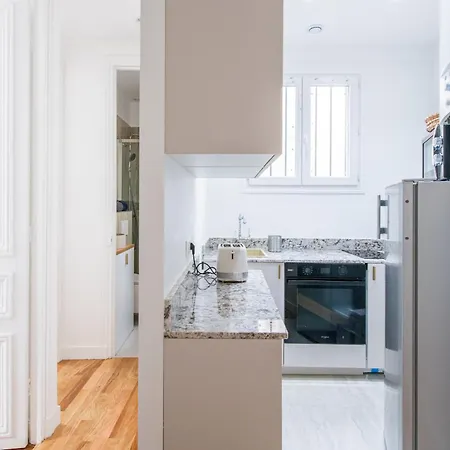 Apartment Le Trocadero - 5 Minutes A Pied De La Tour Eiffel - Place Trocadero - 5 Personnes - Cadre Exceptionnel - Entierement Climatise *
