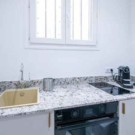 Le Trocadero - 5 Minutes A Pied De La Tour Eiffel - Place Trocadero - 5 Personnes - Cadre Exceptionnel - Entierement Climatise Apartment Paris